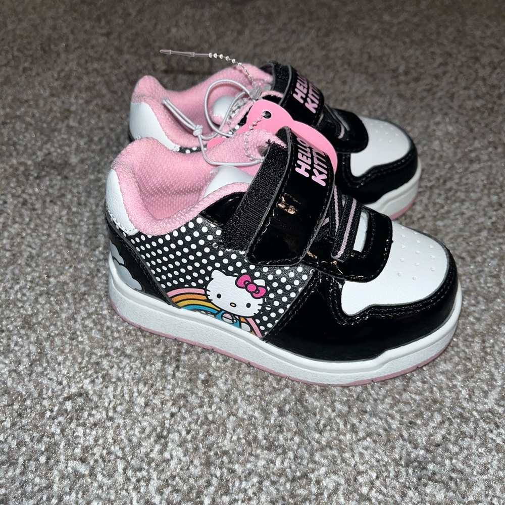Hello kitty Sanrio Black & pink toddler size 6 velcro sneakers